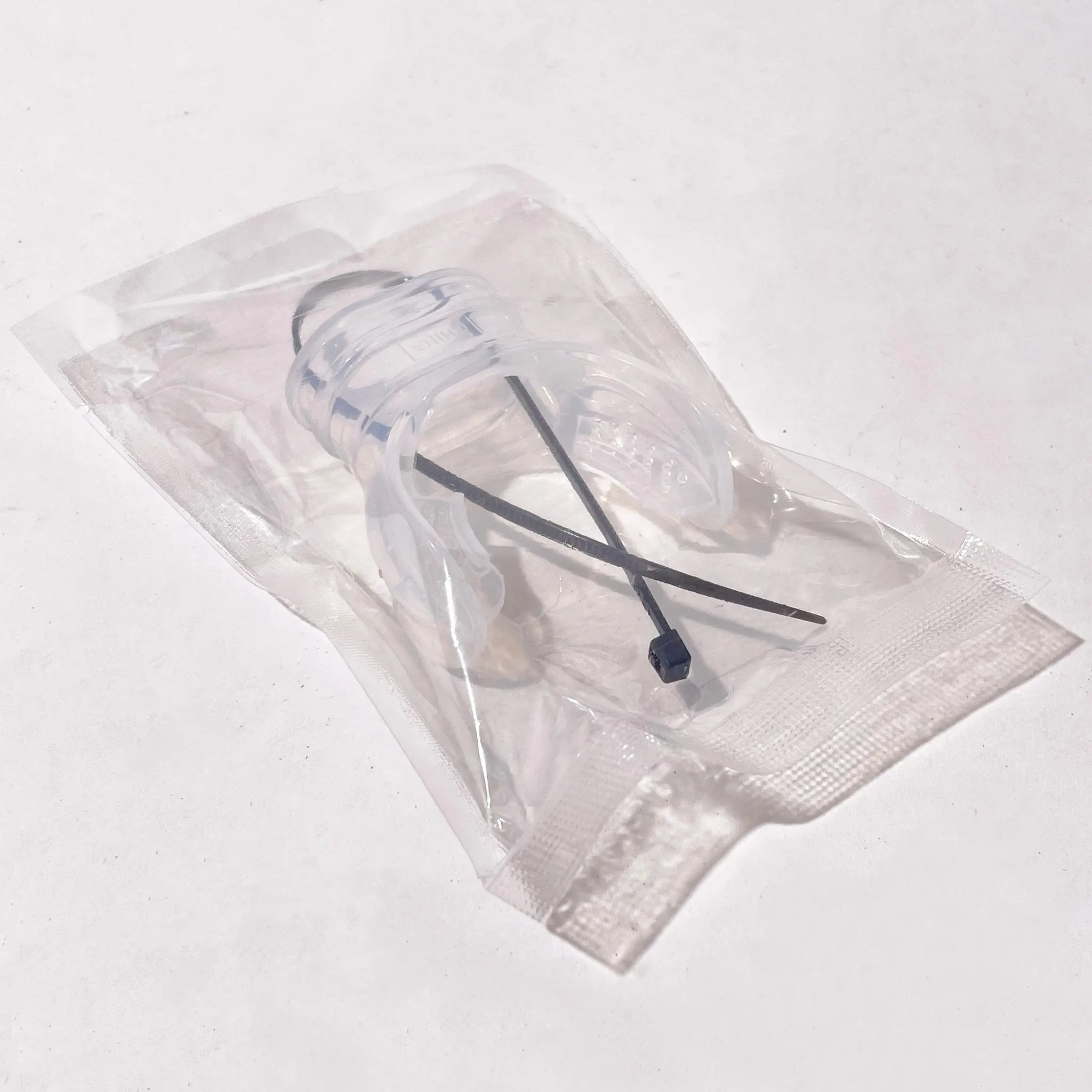 <p>Optimize your gear with the <strong>Silicone Mouthpiece</strong> for <strong>Competition and Junior snorkels</strong>. Compatible with <strong>25mm and 20mm diameters</strong>, it offers a <strong>high-quality, ergonomic fit</strong> for elite <strong>finswimming performance</strong>.</p>